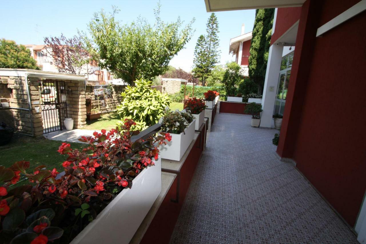 Villa Della Tartaruga Casal Palocco Exteriör bild