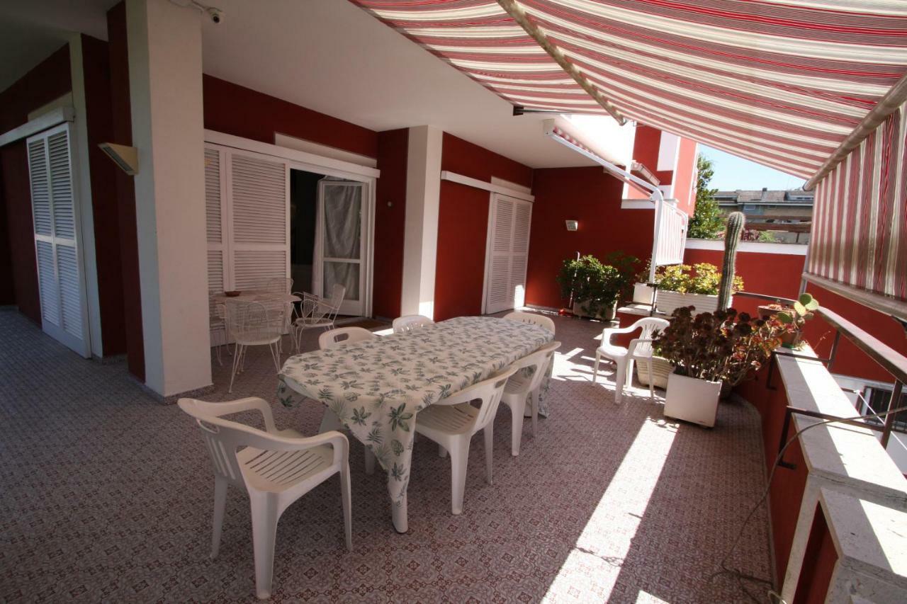 Villa Della Tartaruga Casal Palocco Exteriör bild