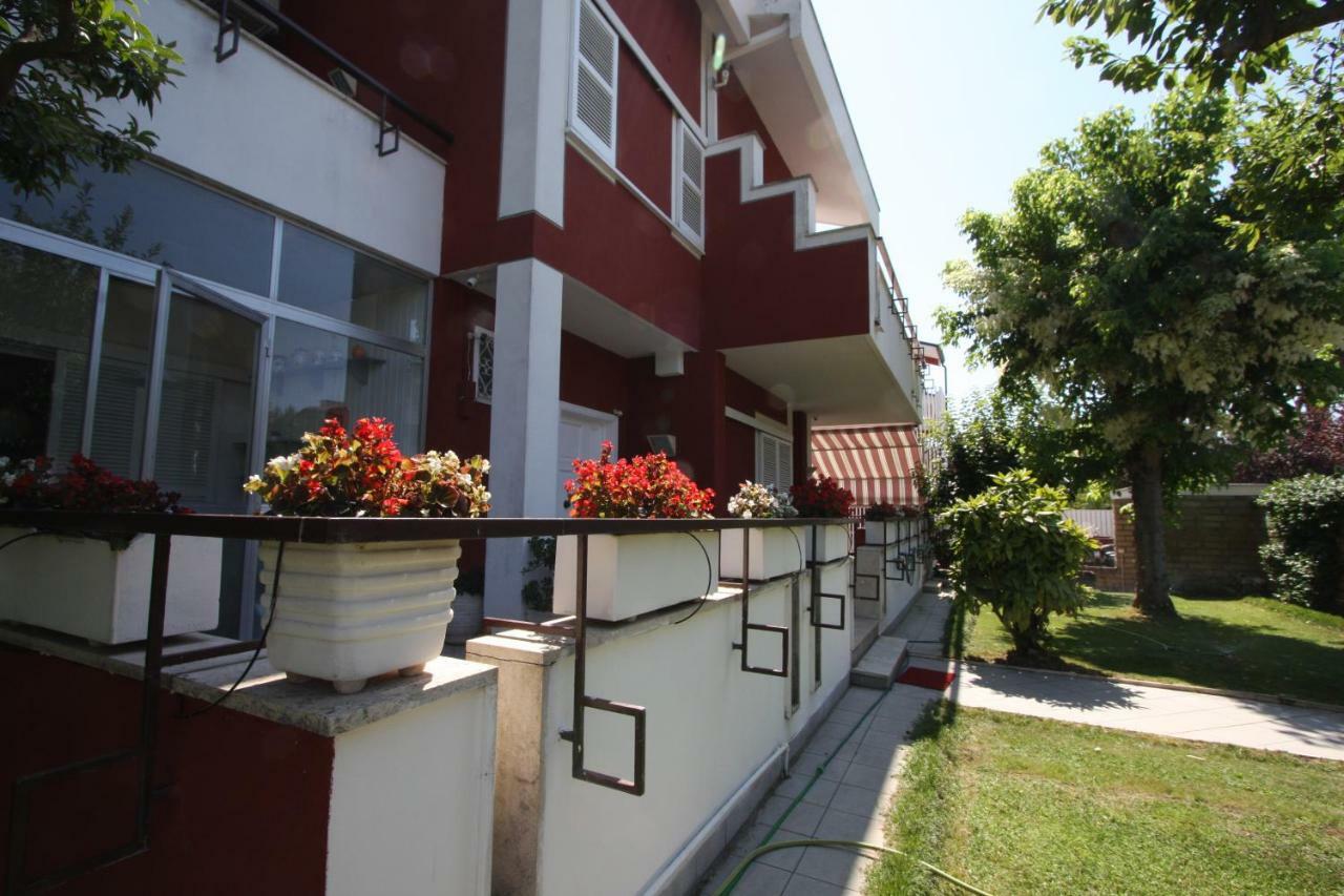 Villa Della Tartaruga Casal Palocco Exteriör bild